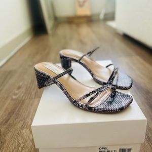 Steve Madden Sandels